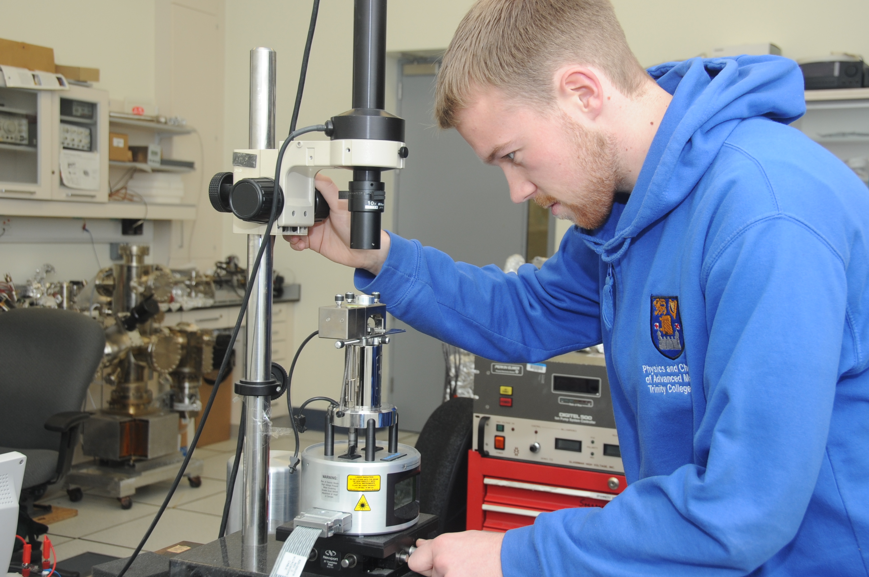 Students attending CRANN training session and performing AFM measurements