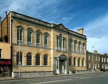 p st lib facade