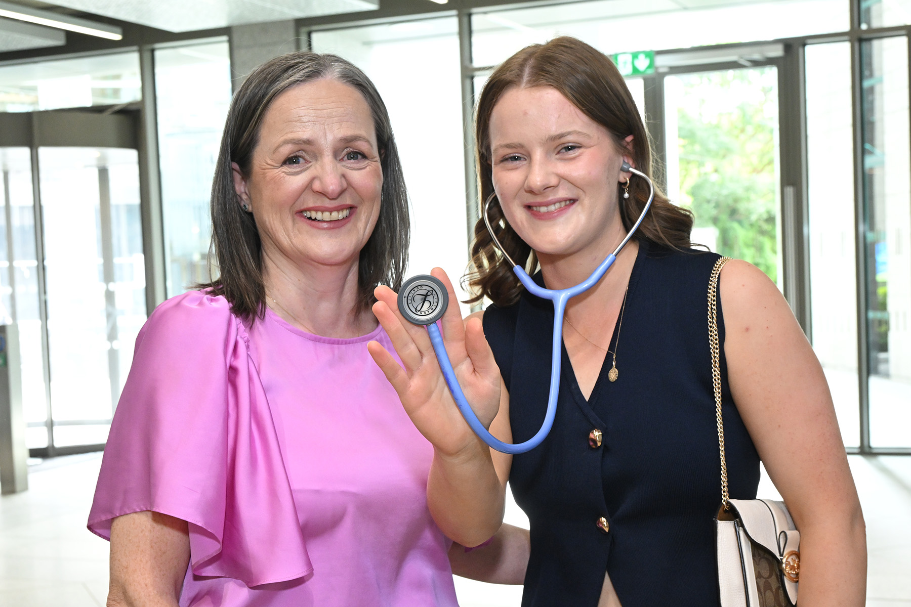 Ms Helaine Kelly, Ms Ruby Kelly.