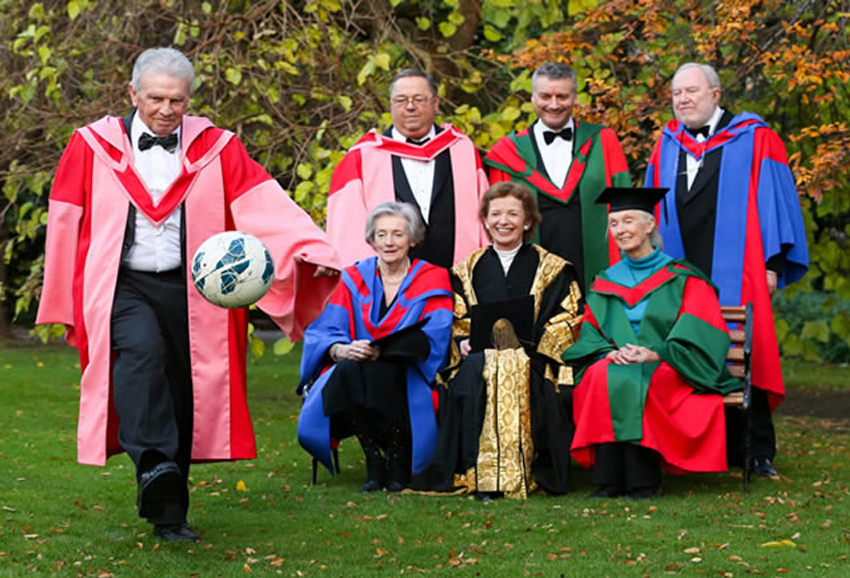 Dr Michael John 'Johnny' Giles, Dr David Went, Provost, Dr Patrick Prendergast, Professor John Laver, Dr Lelia Doolan, Chancellor, Dr Mary Robinson and Dr Jane Goodall.